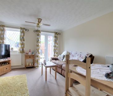2 bedroom terraced house to rent - Photo 1