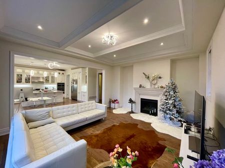 For Lease - 51 Bridgepointe Court, Aurora, Ontario - Photo 3