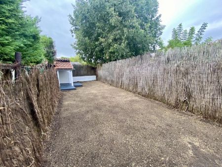 A VILLENEUVE SUR LOT, RIVE GAUCHE APPARTEMENT EN REZ-DE-CHA - Photo 3