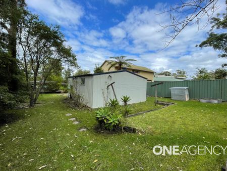 NEAT 3-BEDROOM HOME WALKING DISTANCE TO THE WATER - Photo 4