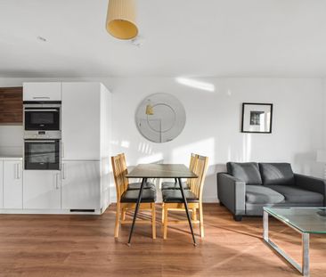 2 Bed Flat, Marner Point, E3 - Photo 6