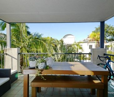 Top floor, north-east facing in centro@toowong - Photo 5