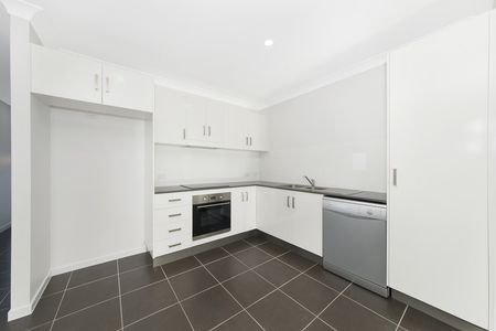 26B Channel Street, Bushland Beach QLD 4818 - Townhouse For Rent | Domain - Photo 3