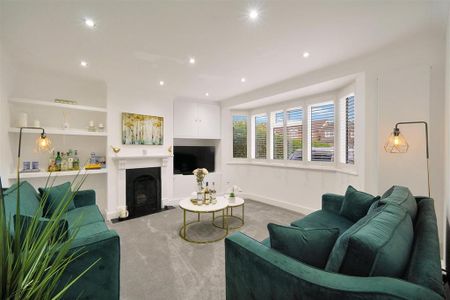 5 bedroom semi-detached house to rent - Photo 3