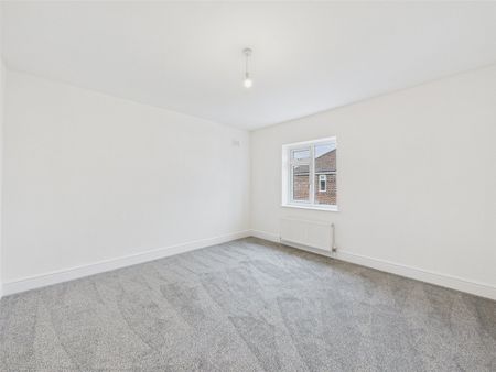 Ash Grove, Armthorpe, Doncaster, South Yorkshire, DN3 - Photo 3