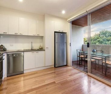 338B Separation Street, Northcote VIC 3070 - Townhouse For Rent | D... - Photo 4