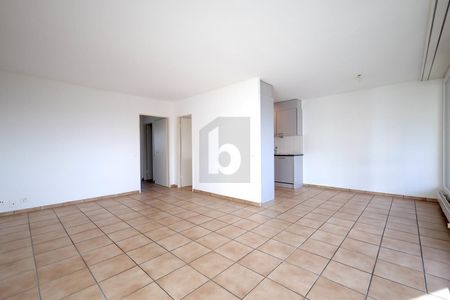 ZENTRALE UND FAMILIENFREUNDLICHE LAGE - Photo 2