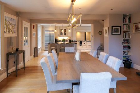 Cambridge House, 31 Sandycove Road, Sandycove, County Dublin - Photo 4