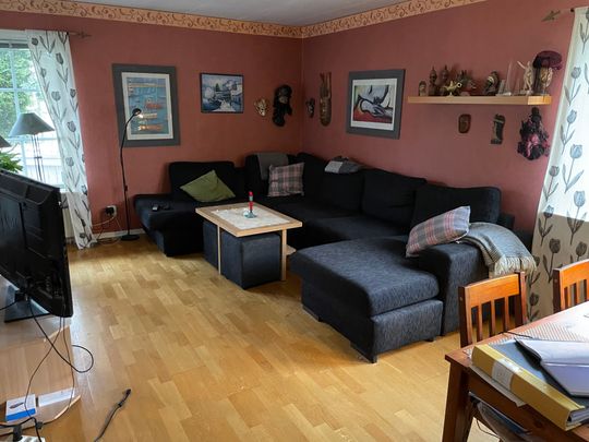 Torvtaksvägen, Västerås - Photo 1