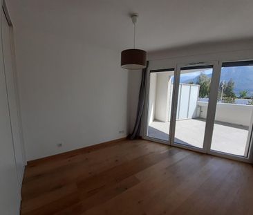 Location Appartement 4 pièces 103m² ANNECY 74000 - Photo 2