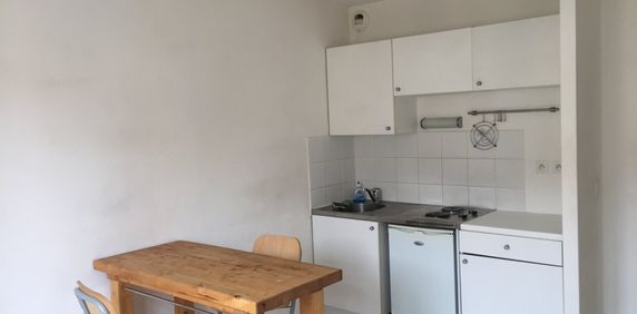Studio - Aix-En-Provence (13100) - 17.17 m² - - Photo 2