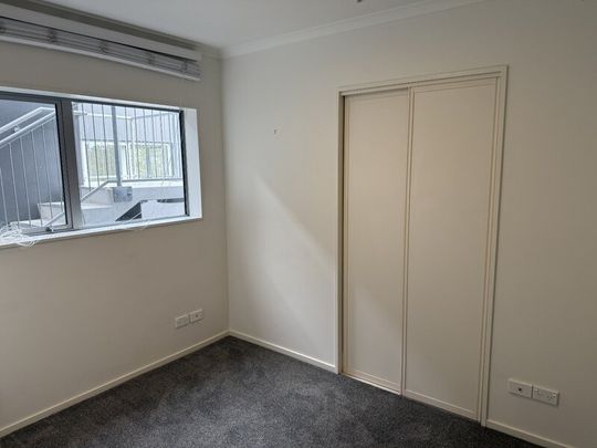 Inner City Apartment – Secure Carpark - Photo 1