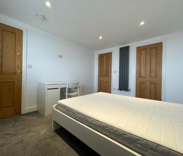 4 bedroom terraced house to rent - Photo 6