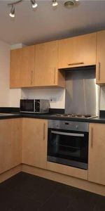 Harding House, Swindon, Wiltshire, SN1 - Photo 3