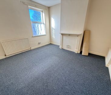 Leslie Road, Fallings Park, Wolverhampton - Photo 2