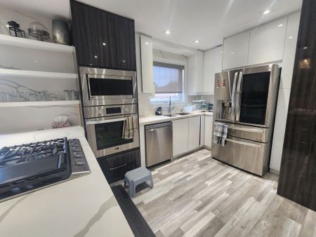 For Lease - 16 Celestine Drive, Toronto, Ontario - Photo 3