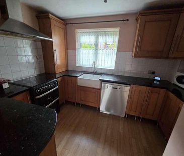 Linton Gardens, Beckton, E6 - Photo 4