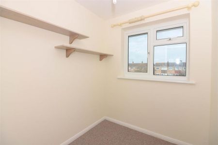 3 bedroom terraced house to rent - Photo 4