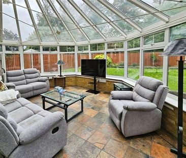 Devonshire Park, Reading, Berkshire, RG2 - Photo 1