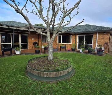 Beautiful 4 bed rooms Family home in Orewa - Photo 5