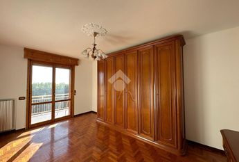 Porzione di bifamiliare in affitto