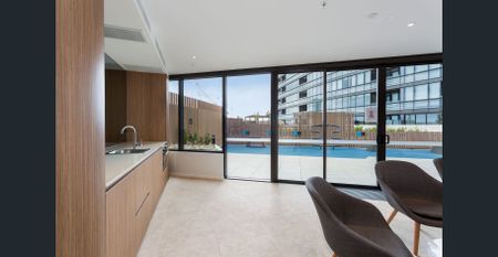 Stunning & Elegant 19th Floor Waterfront Living in the prime of Melbourne - Photo 5