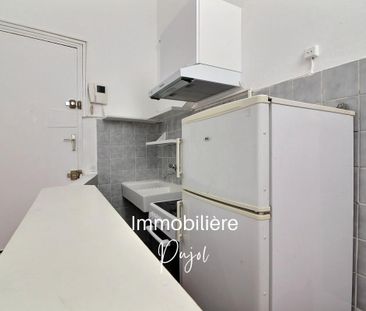 Noailles 13001 - T3 meublé traversant au sein d'un immeuble marseil... - Photo 4