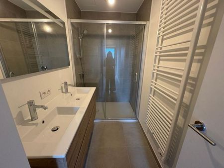 Appartement te huur - Photo 2