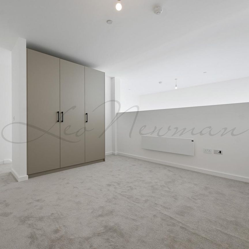 Caroline Street, Limehouse, E1 - Photo 1