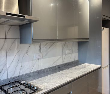 2 bed Apartment - To Let - Photo 2