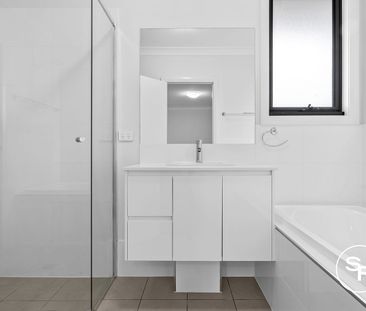 Single Living Area Home with Versatile Downstairs Space & Large Yard - Photo 3