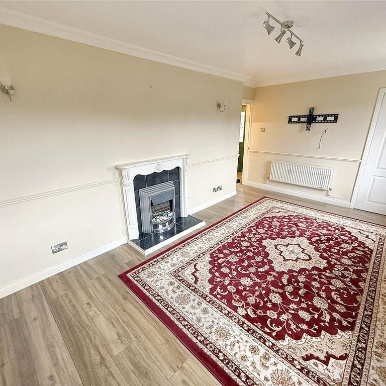 3 bedroom semi-detached house to rent - Photo 1