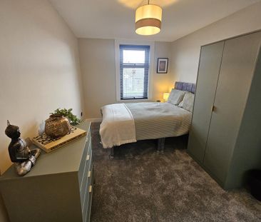 Flat to rent - Photo 2