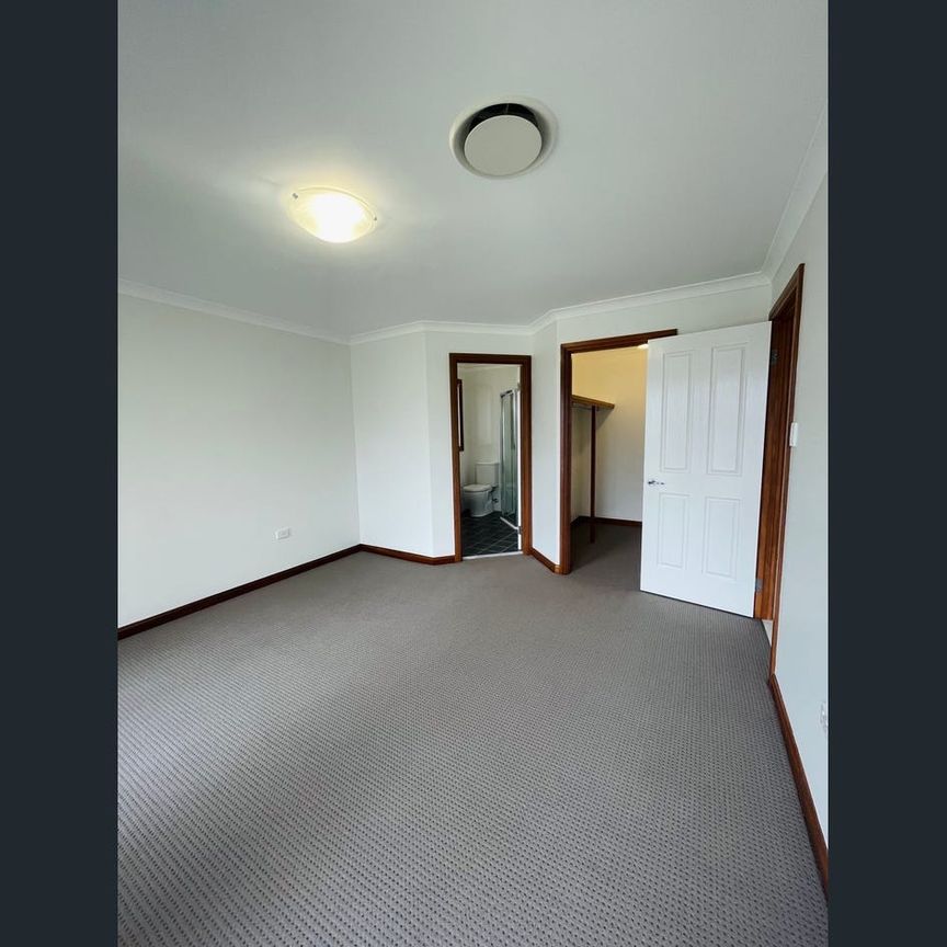 Stylish large 4 bedroom family home - Photo 1