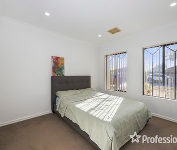 12 Napoli Avenue, Ellenbrook WA 6069 - Photo 5