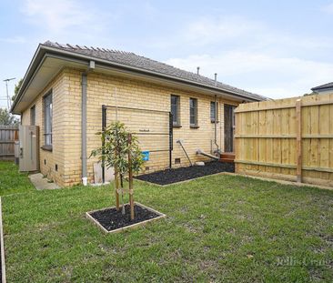 2 Murdo Road, Clayton - Photo 1