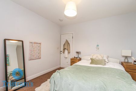 2 bed Mid Terraced House for Rent - Photo 4