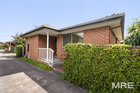 2/22 Coorigil Road, Carnegie - Photo 2