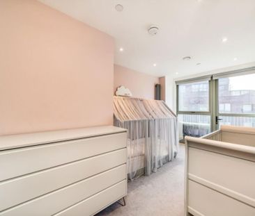 2 Bed Penthouse, Lysander House, NW10 - Photo 2