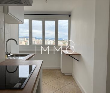 Location Appartement 3 pièces 56m² MARSEILLE 3ème - Photo 1