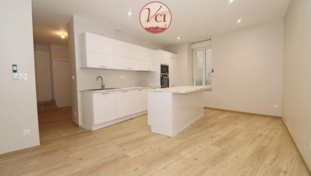 Location Appartement 4 pièces 87m² VICHY 03200 - Photo 1