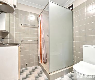 Private & Peaceful One-Bedroom Unit in Tempe - Photo 3