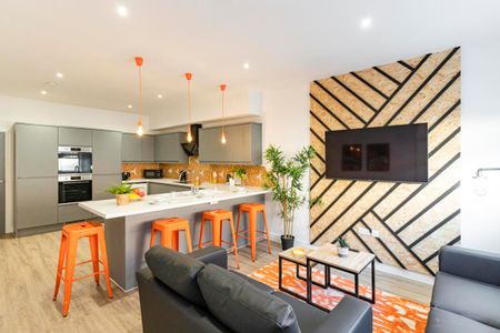 Telephone #24 - Photo 3