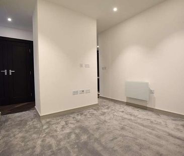 Eden Grove, Staines-upon-thames, Surrey, TW18 - Photo 4