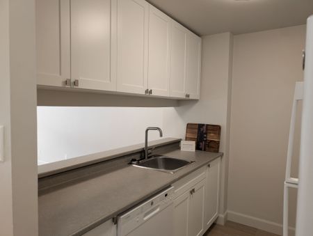 For Lease - 1300 Richmond Road Unit# 107, Britannia - Lincoln Heights and Area, Ontario - Photo 4