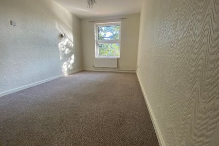 Broadwater Crescent, WELWYN GARDEN CITY - Photo 2