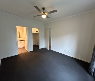 4-bedroom shared house, Mowbray Street - Photo 3