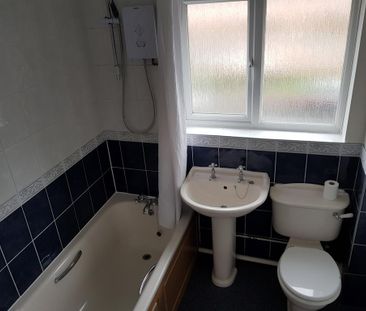 1 bedroom semi-detached villa to rent - Photo 6