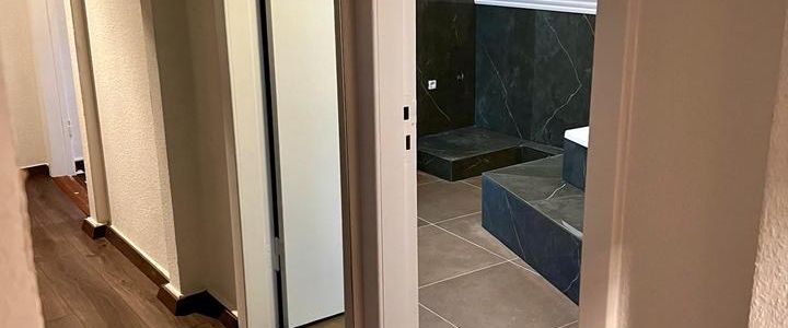 Helle Dachgeschoss Wohnung | frisch saniert - Foto 1