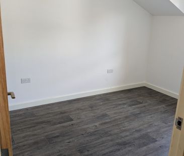 **Apply online** 1 Bed Flat, Cae Madog, Cwmrhydyceirw - Photo 5